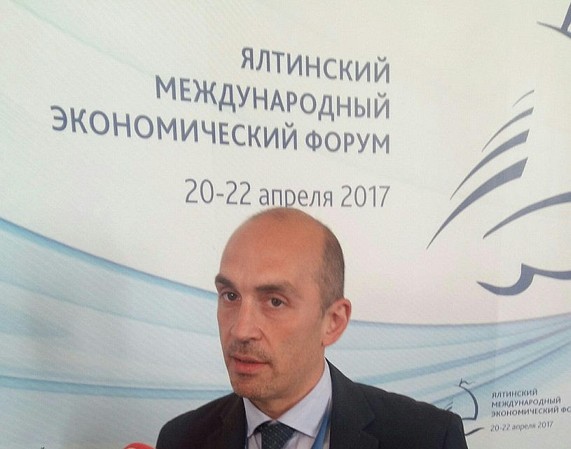 Керем Озъюрт владеет сетью отелей в Турции.