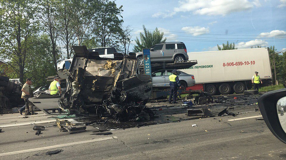 В Ворше фуру разорвало на части от удара об автовоз