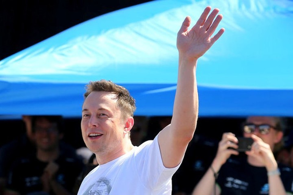 Глава SpaceX и Tesla Илон Маск