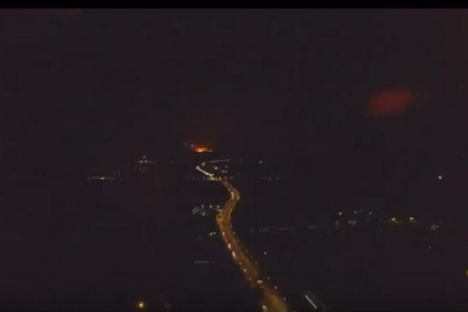 Зарево над складами видно издалека