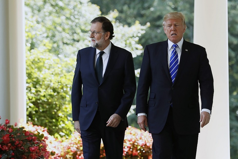 Президент США Дональд Трамп и премьер-министр Испании Мариано Рахой