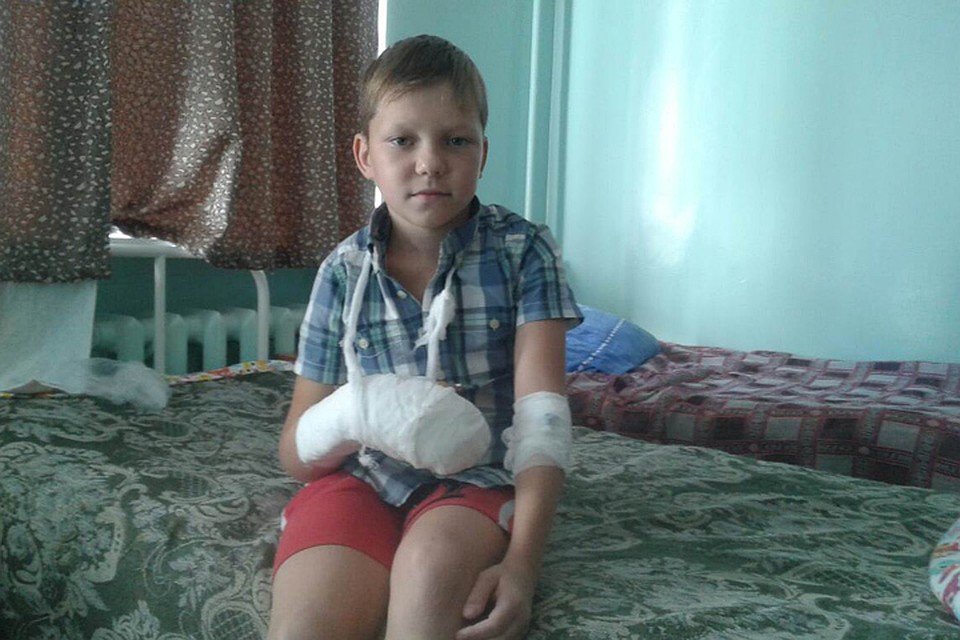 Отец иркутского школьника, выпавшего под колеса автобуса: «Из-за травмы руки, сыну, возможно, придется оставить спорт». Фото: Алексей Матвеев.
