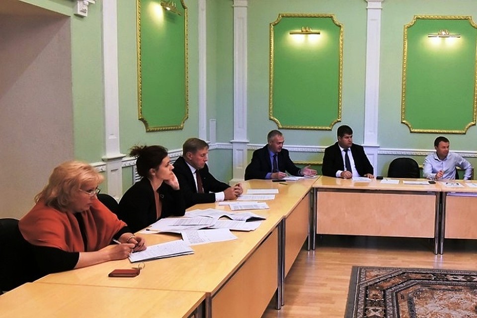 Виктор Гринкевич на заседании рабочей группы, созванной по просьбе частных пассажирских перевозчиков