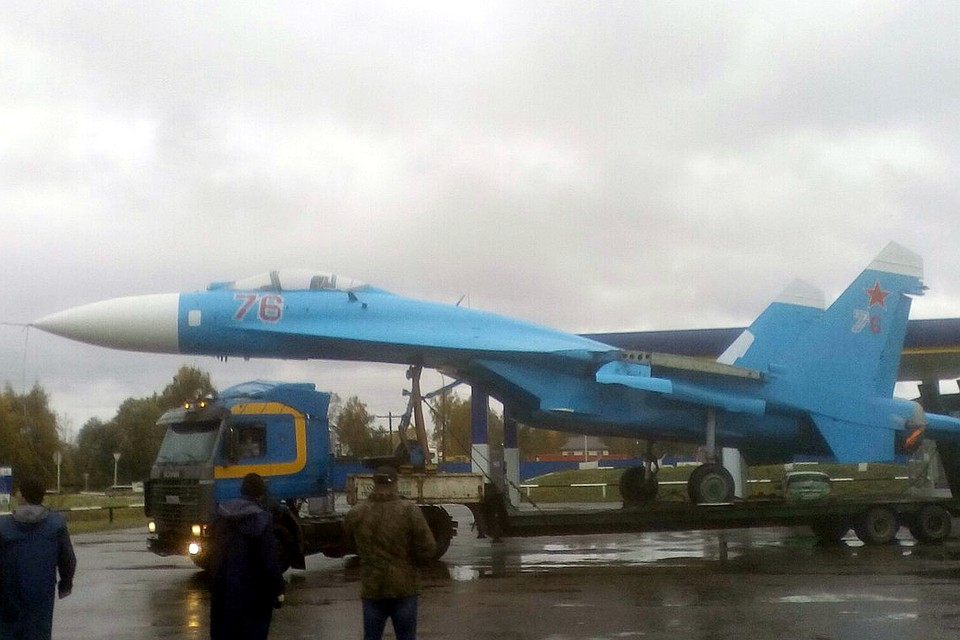 На заправке в Тверской области установили истребитель, уничтожавший террористов в Сирии. Фото: Анатолий КОРНЕЙЧУК