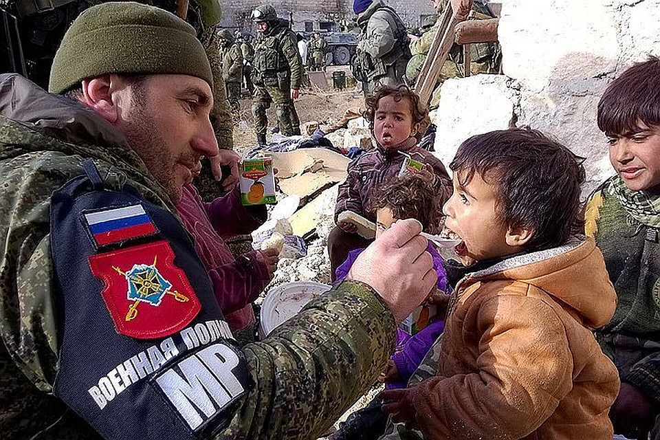 Больше половины граждан России поддерживают оказание помощи Сирии после войны — Опрос Больше половины граждан России поддерживают оказание помощи Сирии после войны — Опрос
