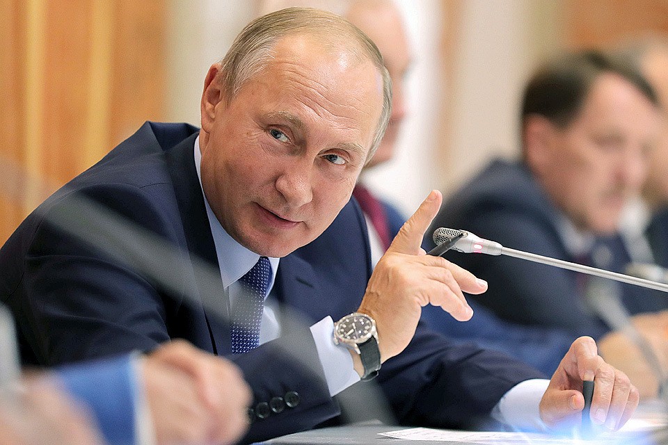 13 октября 2017. Президент России Владимир Путин во время совещания по вопросам развития сельского хозяйства. ФОТО Михаил Климентьев/пресс-служба президента РФ/ТАСС