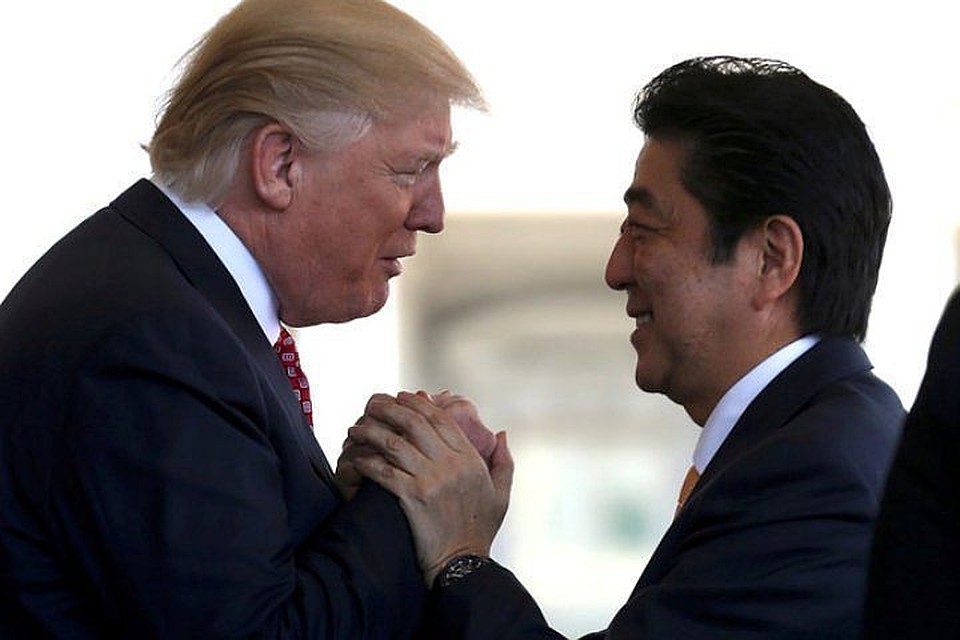 Трамп поздравил Синдзо Абэ с победой на парламентских выборах в Японии