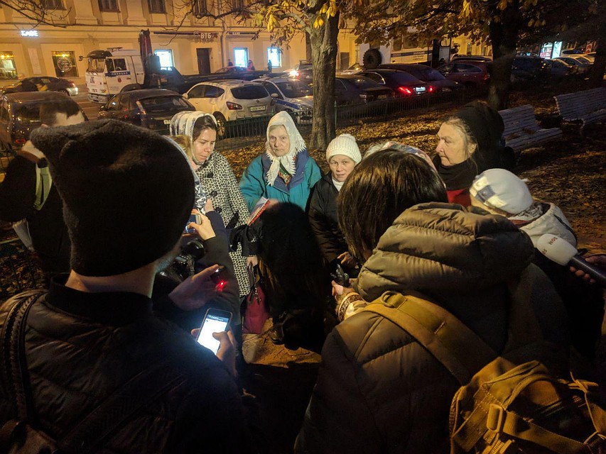 Противников фильма собралось не много.