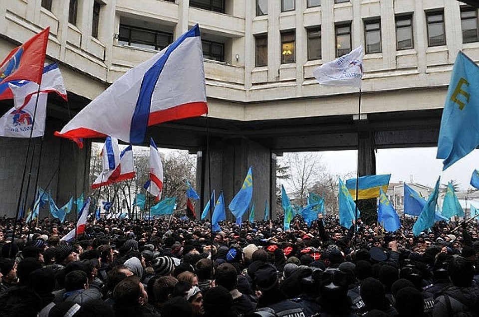 Массовые беспорядки 26 февраля 2014 года в Симферополе. Фото: Александр Кадников