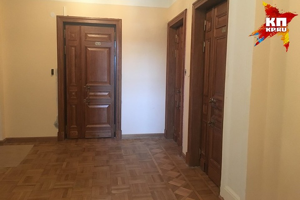 Установка межкомнатных дверей в Красноярске