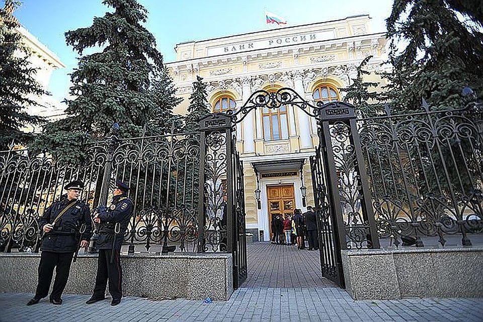 Центробанк отслеживает ставки по депозитам с 2012 года