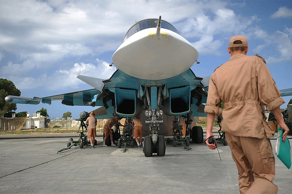 Российские истребители Су-30СМ на авиабазе "Хмеймим" в Сирии.