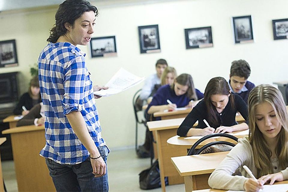 Финские школьники начинают получать оценки в среднем в четвертом или пятом классе.