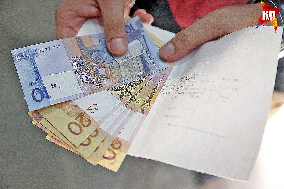 В декабре белорусы оказались чистыми покупателями валюты, а не продавцами. В большей степени за счет безналичных покупок валюты.