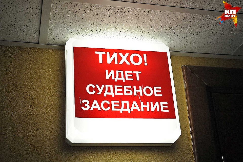 Узнав, что у иностранцев нет виз, довез их только до госграницы.