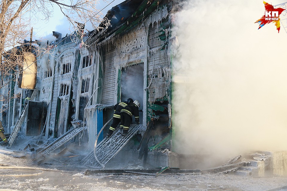 Пожар 21 января 2018 года в Барнауле Фото: Олег УКЛАДОВ