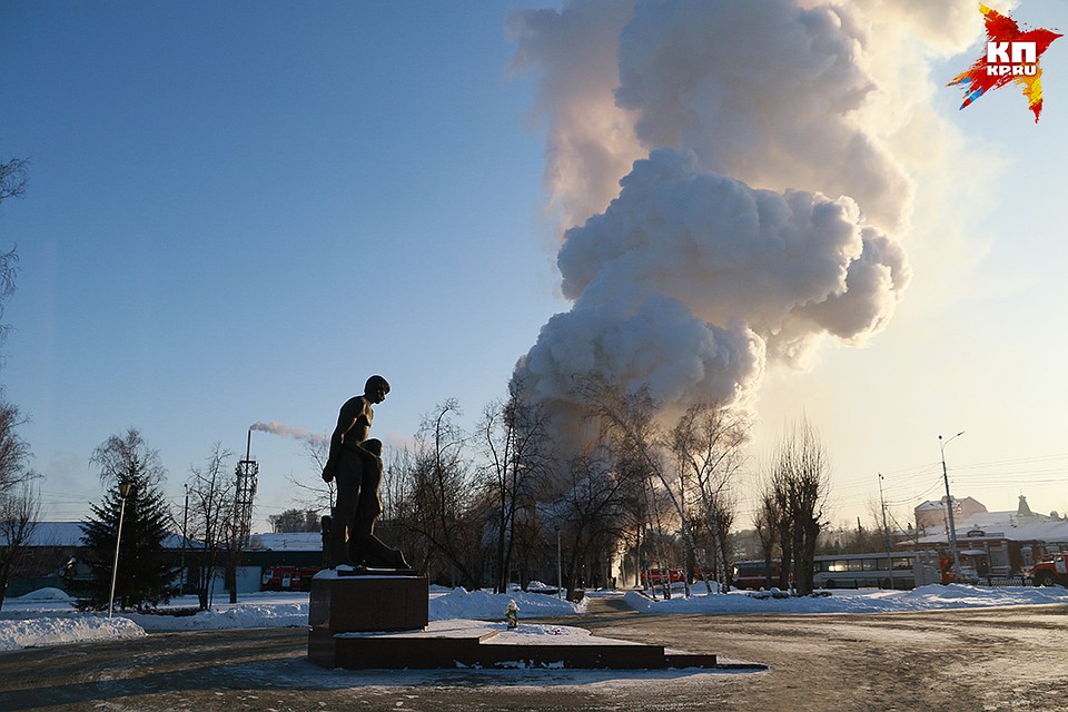 Пожар 21 января 2018 года в Барнауле Фото: Олег УКЛАДОВ