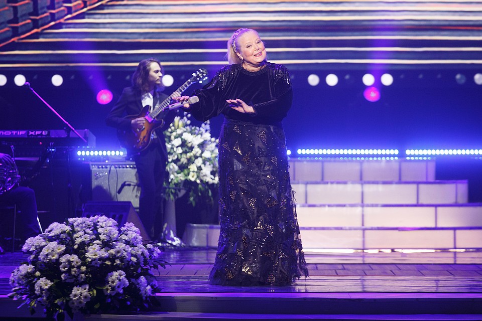 Людмила Сенчина 50-летии БКЗ "Октябрьский".