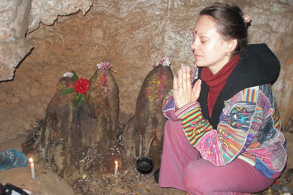Елена Байкова, она же Лола, она же Лила, советовала своим ученицам устраивать жесткие голодовки «для восстановления оболочек и милости Бога».