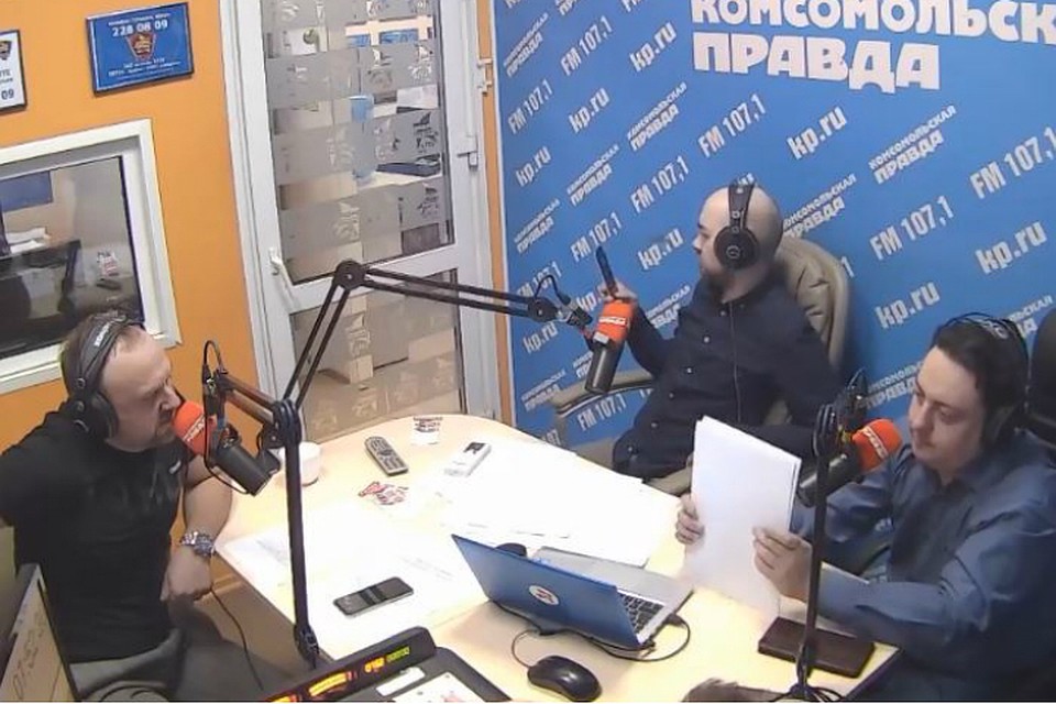 107.1 FM