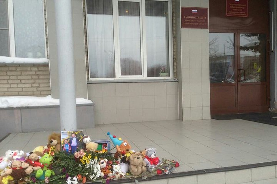 Пока не погибли дети, чиновники не замечали проблем в Колывани.