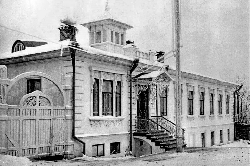 «Дом Чарушина» постепенно разрушается. И реставрировать его пока никто не собирается. Фото предоставлено Антоном Касановым