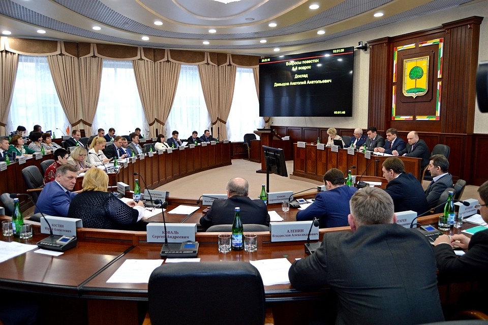 Депутаты приняли заявление Клевцова