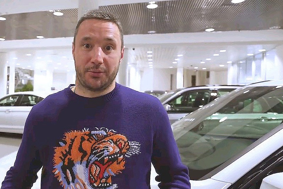 Илья Ковальчук вырученные от продажи "олимпийского" авто средства решил отдать на благотворительные цели.