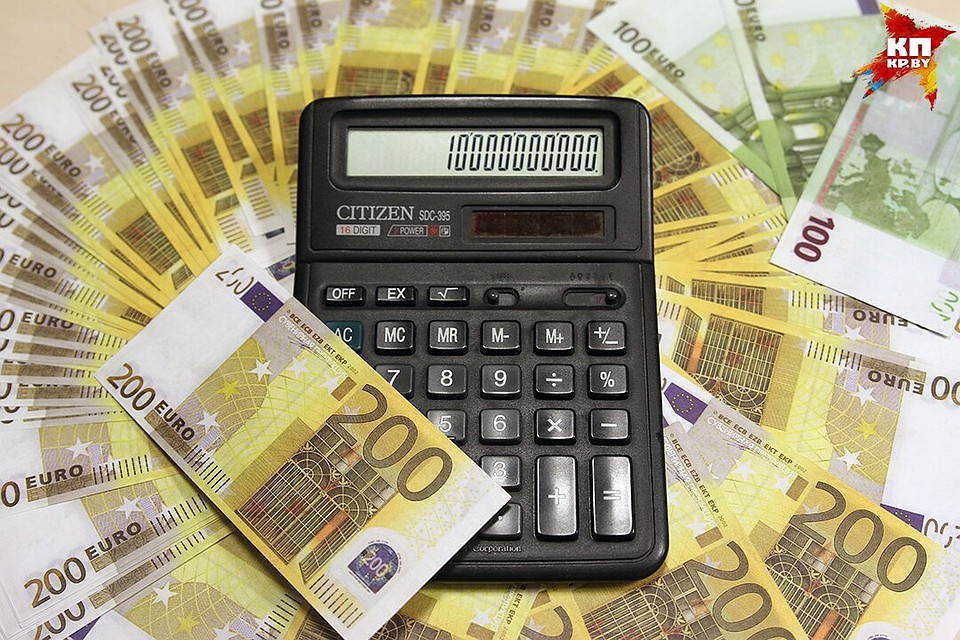 Почти за год работы главбух похитила 18500 рублей.