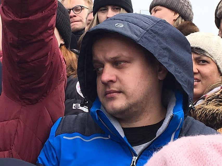 Игорь Востриков, потерявший всю семью в пожаре в "Зимней вишне"