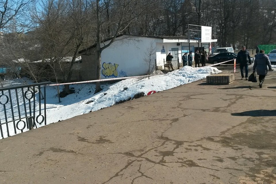 В Могилеве отвалились перила моста через реку. Фото: vk.com/ilovemogilev
