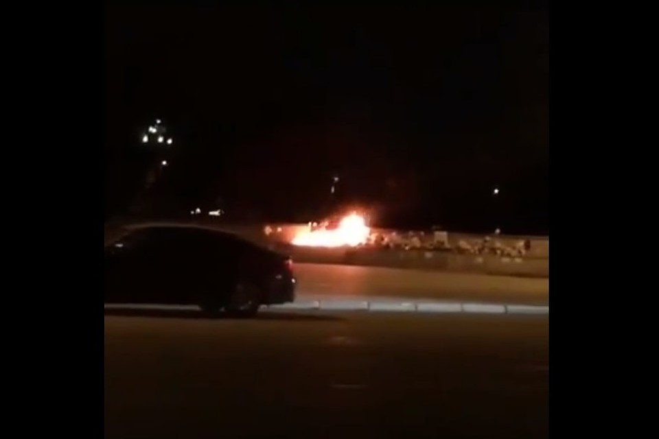 По факту пожара на мемориале памяти в Благовещенске, полиция проводит проверку.