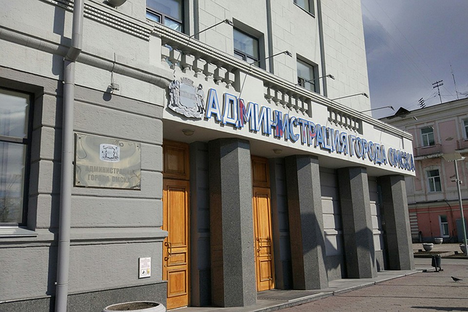 Руководитель муниципального предприятия «Транссигнал» (занимается нанесением разметки и установкой дорожных знаков) получал в месяц по 115 тысяч, а «Пассажирсервис» (отвечает за систему проездных билетов) – по 97 тысяч.