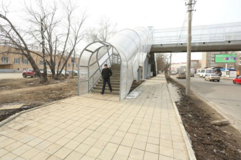 Территорию вокруг надземного перехода в районе курорта «Ангара» обустроят в июне. Фото: администрация Иркутска.