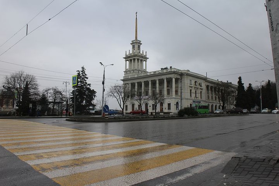 ГБУ «Севастопольский Автодор» отвечает за состояние дорог в Севастополе.