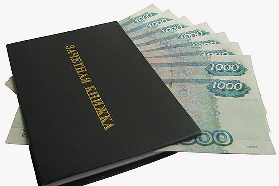 На не желающих учиться денежных "студентах" строили свой маленький незаконный бизнес сразу несколько человек.