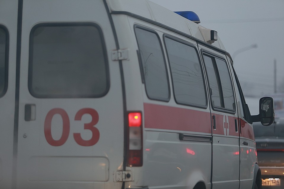 Ребенок тяжело заболел пневмонией и попал на лечение в одну из больниц города, там врачи выяснили, что ребенок инфицирован ВИЧ