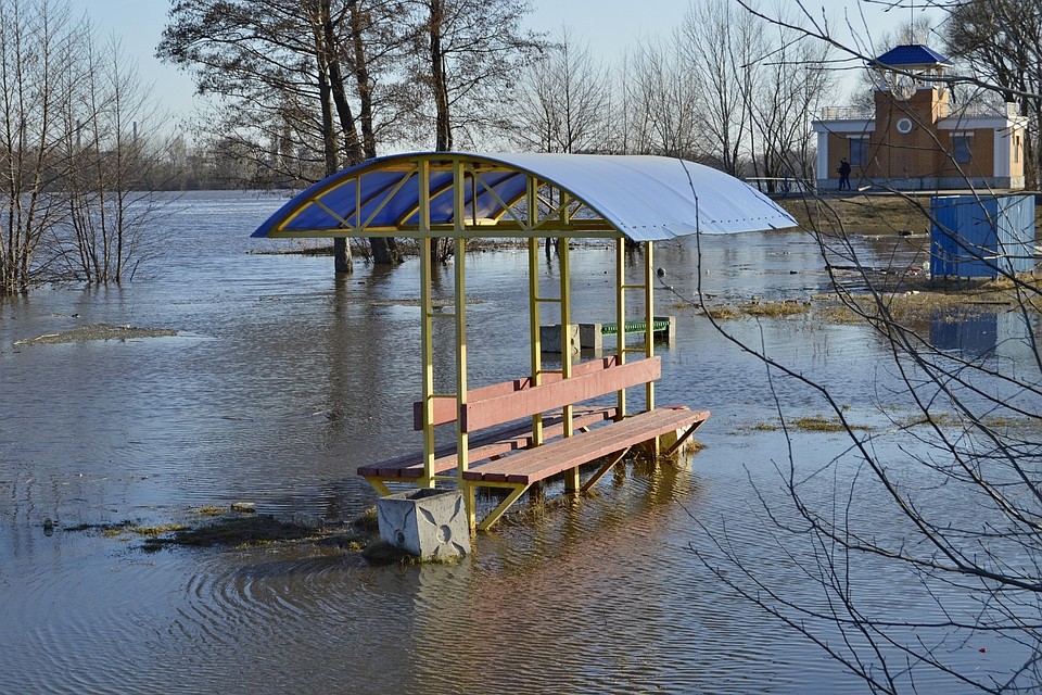 Уровень воды снижается