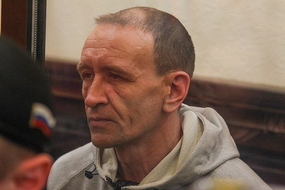 У следствия возникли вопросы к пожарному Сергею Генину.
