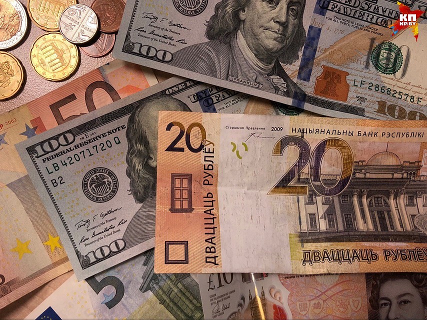 Шесть руководителей заводов-фабрик-комбинатов брали взятки.