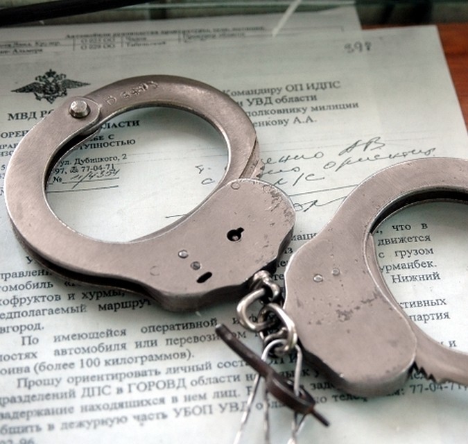 Двое рецидивистов пытались похитить бытовую технику из подъезда
