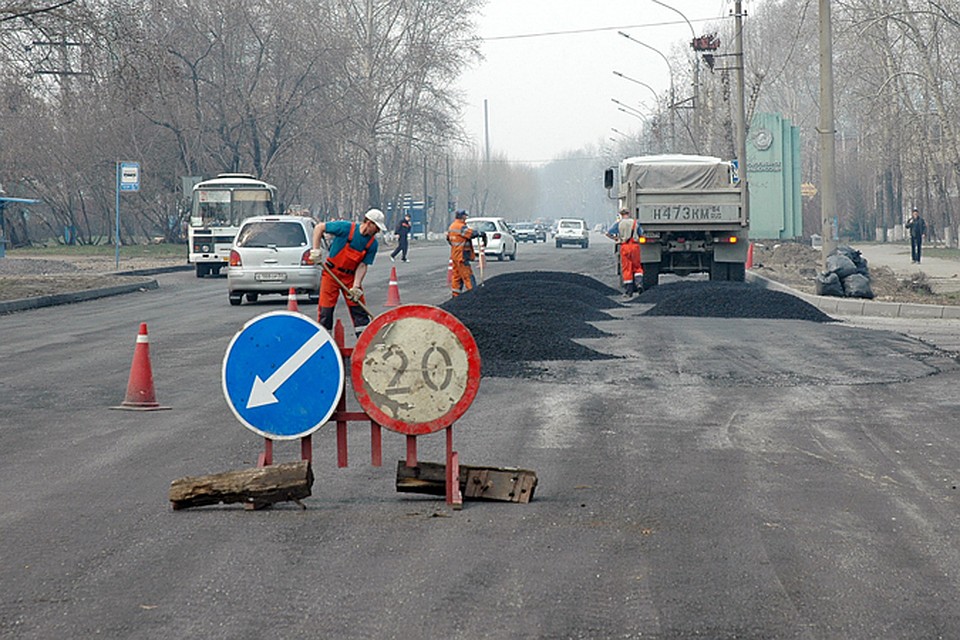 Перед стартом сезона новосибирские дорожники проверили девять заводов, которые производят асфальт