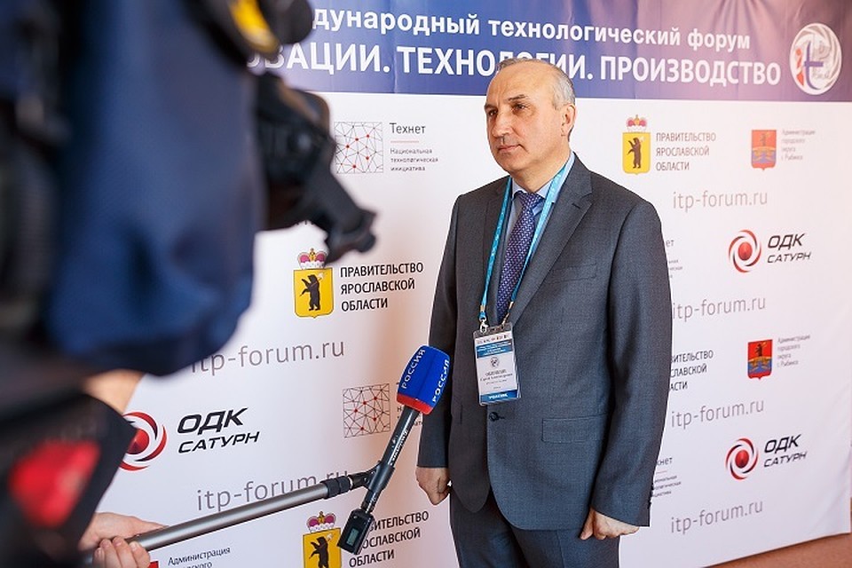 Директор Ярославского регионального отделения «МегаФона» Сергей Обичкин рассказал участникам секции «Индустриальный интернет» о цифровых решениях, которым уже дан старт, а также поделился планами на будущее
