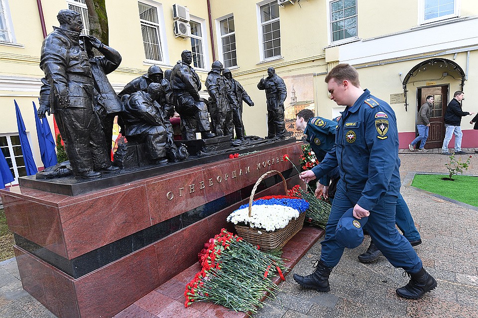 В Москве открыли памятник столичным пожарным.