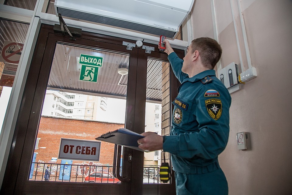 Массовые инспекции в торговых центрах прошли, а проблемы - остались.