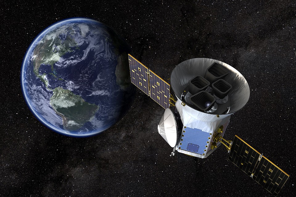 Экзопланетный спутник TESS