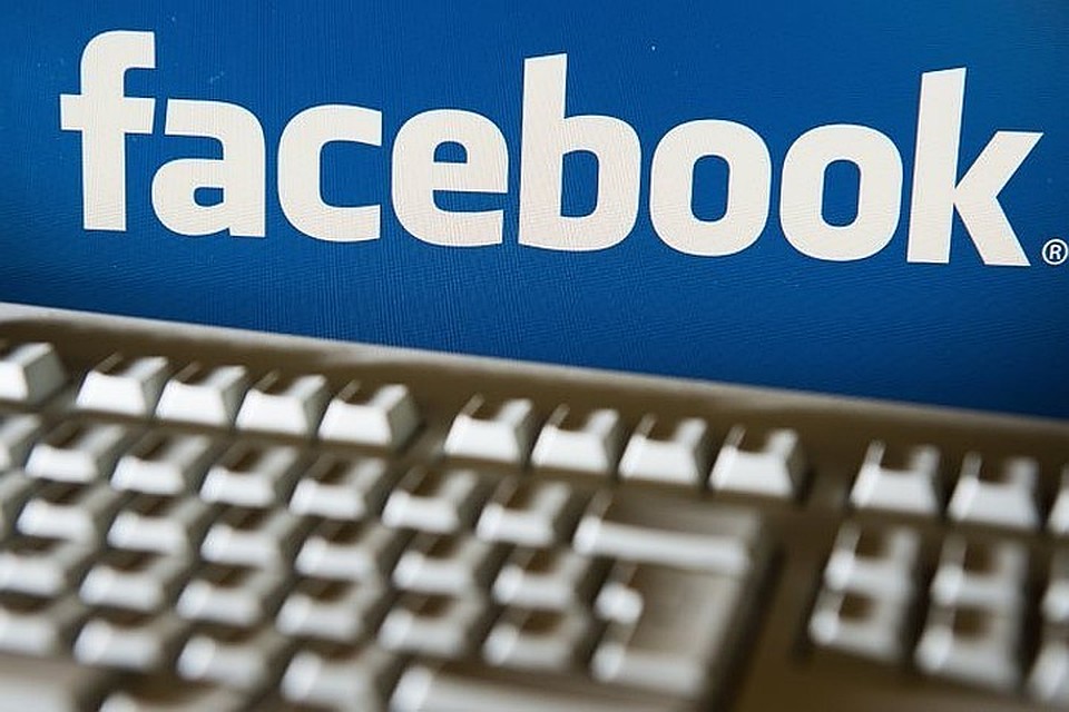 Роскомнадзор предупредил Facebook о проверке