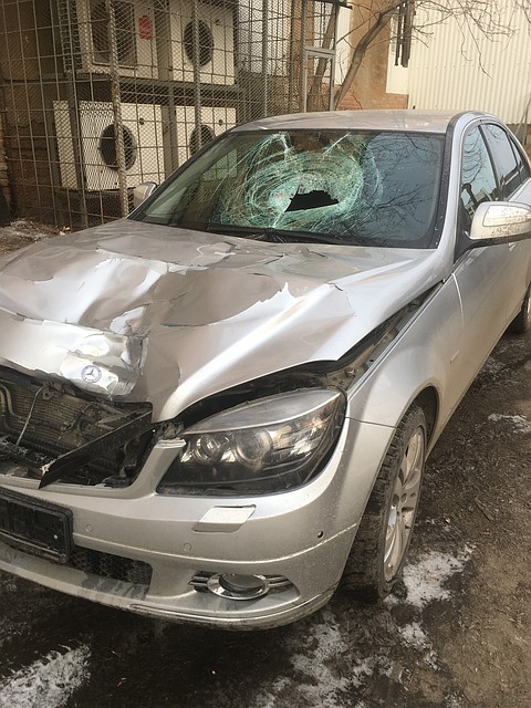На Уралмаше водитель сбил пешехода насмерть и сбежал. Фото: ГИБДД по Екатеринбургу