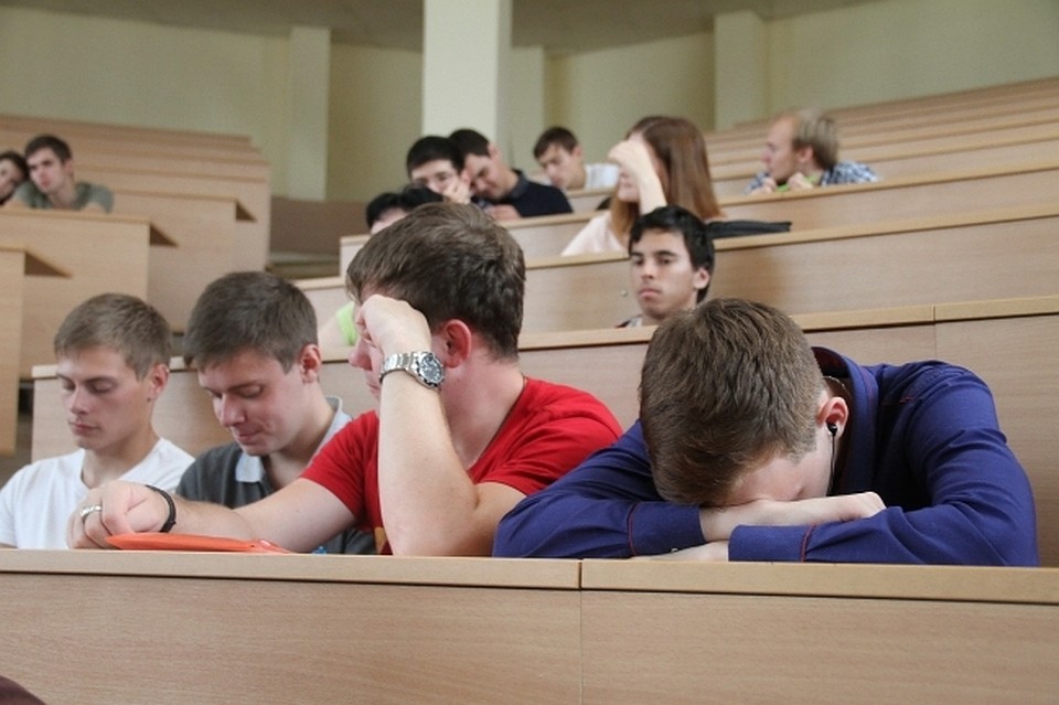 Кто в этой стране будет работать? Кто, если не молодежь, у которой этой энергии хоть отбавляй?