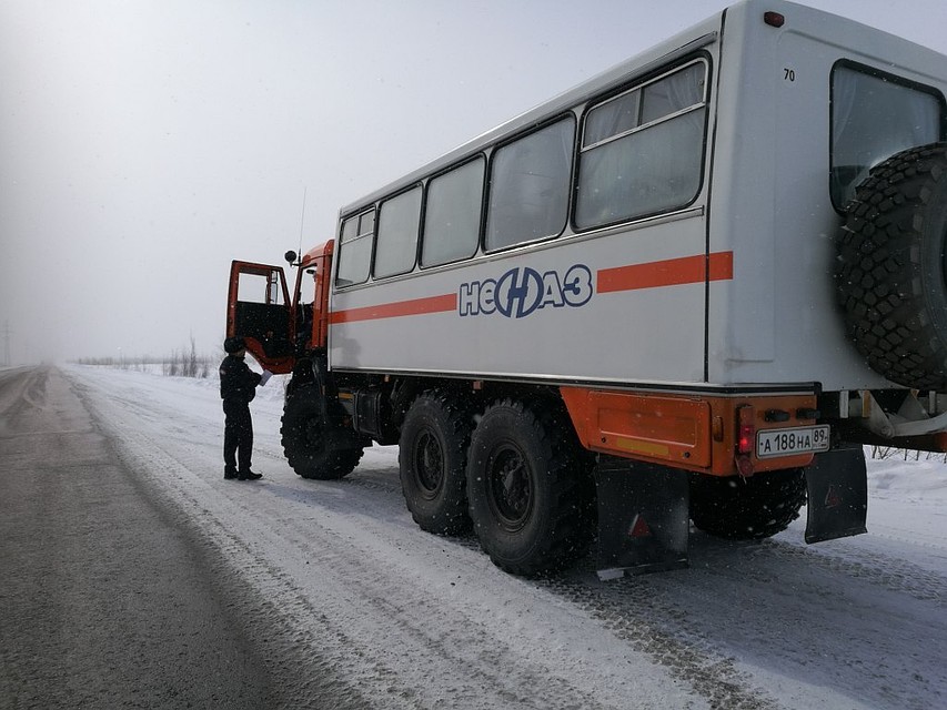 Полицейские зарегистрировали 106 нарушений на трассе «Новый Уренгой – Ямбург» Фото: Госавтоинспеции ЯНАО